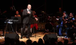 Fatih Erkoç söyledi İzmirliler eşlik etti