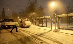 Gaziantep'te ulaşım için karla mücadele çalışmaları aralıksız sürüyor
