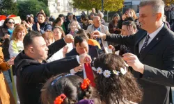 Gölcük'te engelli bireyler renk kattı