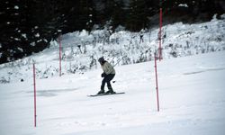 Ilgaz Dağı Kayak Merkezi'nde kızakla kaymak isteyenler sezonu açtı