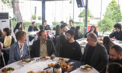 İzmir Bornova'da Gençlik ve Cumhuriyet vurgusu