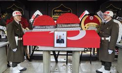 Kalp krizi geçirerek yaşamını yitiren Uzman Çavuş Ayvaz'ın cenazesi defnedildi