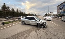 Karabük'te 2 otomobilin çarpıştığı kazada 1 kişi yaralandı