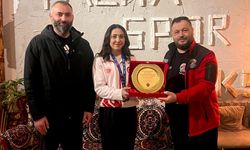 Kastamonu Kamp ve Off-Road Kulübünden kick boksta dünya şampiyonu milli sporcuya ziyaret