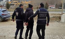 Kastamonu'da okul müdür yardımcısını darbeden kişi tutuklandı