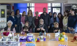 Mersin'de alzheimer hastaları sanatla hayata dokunuyor