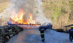 Salıpazarı'nda yangın çıkan ev kullanılamaz hale geldi