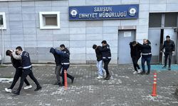 Samsun'da kaçakçılık operasyonunda yakalanan 4 zanlı adliyede