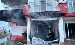 Samsun'da yangın çıkan binada hasar oluştu