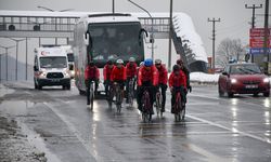 Sarıkamış şehitlerini anmak için İstanbul'dan yola çıkan bisikletliler Düzce'ye vardı