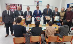 Suluova Kaymakamlığı, özel öğrencilere eğitim materyalleri hediye etti