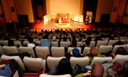 TOGÜ'de 'Evden İşe Gidene Kadar' tiyatro oyunu sahnelendi