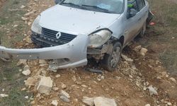 Tokat'ta savrulan otomobildeki çift yaralandı