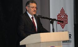 Trabzon'da 'Şarkın Fatihine Adanmış Bir Ömür: Gülbahar Hatun' paneli düzenlendi