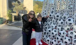 TÜPRAŞ Stadyumu'nda 2 bin toptan oluşan yılbaşı ağacı