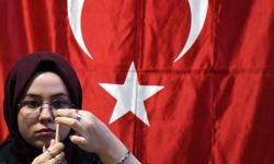 Türk tarihi merakıyla başladığı geleneksel ok yapımını gençlere öğretiyor