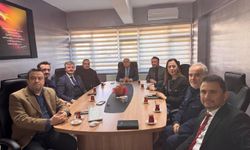 PROJE OKULLARI MASAYA YATIRILDI