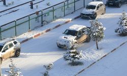 Yeşilyurt ilçesinde kar yağışı ve soğuk hava etkili oluyor