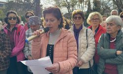 Zonguldak'ta 'kadın cinayetleri' ve 'çocuk istismarı' sessiz yürüyüşle protesto edildi