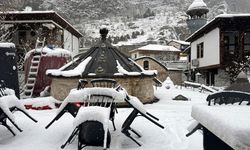 Amasya'da kar yağışının ardından caddeler beyaza büründü