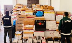 Artvin'de tırda 300 milyon liralık kaçak parfüm ve takviye ürünü ele geçirildi