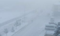 Beyaza bürünen Yeşilyurt ilçesi havadan görüntülendi