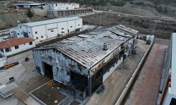 Çorum'da yangın çıkan lavaş fabrikası kullanılamaz hale geldi