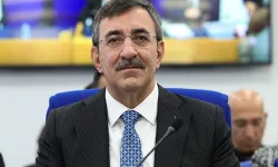 Cumhurbaşkanı Yardımcısı Yılmaz: Bayrağımıza yönelik saldırı cezasız kalmayacak!