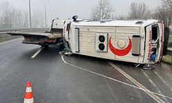 AMBULANS DEVRİLDİ, YARALILAR VAR!