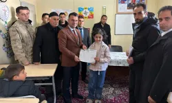 Erzurum'da şehit çocuklarının ilk karne heyecanı paylaşıldı