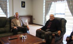 Eski Devlet Bakanı Gürdere, Pazar Belediye Başkanı Pervanlar'ı ziyaret etti.