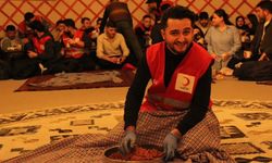 Genç Kızılay Genel Başkanı İlhan Çorum'da gönüllülerle buluştu