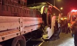 GÜNCELLEME - Anadolu Otoyolu'nda tıra çarpan yolcu otobüsündeki 2 kişi öldü, 2 kişi yaralandı