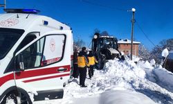 İkizce'de yolda mahsur kalan ambulans, ekiplerin çalışmasının ardından hastaya ulaştı