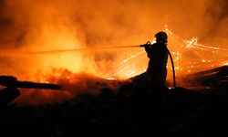 Kastamonu'da çıkan yangında 3 ev ve 2 samanlık zarar gördü