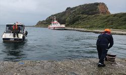 Marmara Denizi'nde sürüklenen tekne kurtarıldı