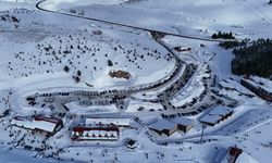 Ordu'daki Çambaşı Kayak Merkezi'nde yarıyıl tatili yoğunluğu sürüyor