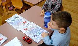 TOGÜ çocuklara 5 bin boyama kitabı hediye etti