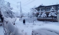 Tokat'ın ilçelerin kar yağışı devam ediyor