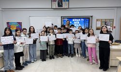 Trabzon ve çevre illerde öğrenciler karnelerini alarak yarıyıl tatiline başladı