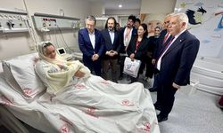 Trabzon'da yeni yılın ilk bebeği suda doğumla dünyaya geldi