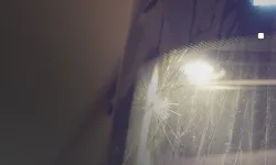 Trabzonspor'un takım otobüsüne taşlı saldırı!