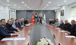 Artvin Valisi Ergün, muhtarlarla bir araya geldi