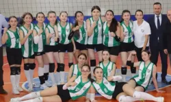 Artvinspor kadın voleybol takımı turnuvaya galibiyetle başladı