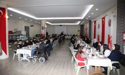 Bafra'da KYK'da kalan öğrencilere iftar verildi