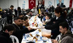 Balıkesir'de iftar çadırı vatandaşları buluşturuyor