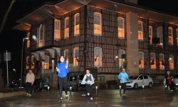 Bursa'da gece atmosferinde oryantiring