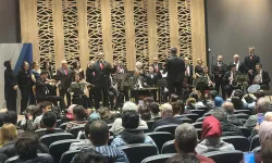 Bursa'da 'Kalpten Dile Ezgiler' konserine yoğun ilgi