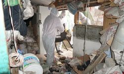 Çorum'da bir evden 4 kamyon çöp çıkarıldı