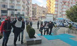 Çorum'da bir kişinin öldürülmesiyle ilgili gözaltına alınan 4 zanlı adliyede